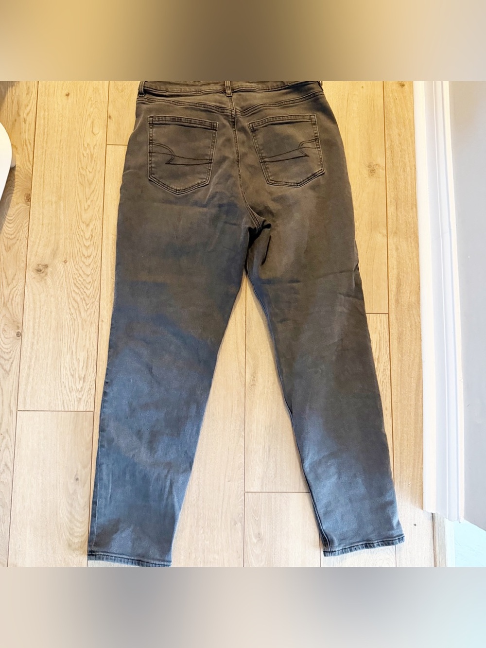 American eagle “mom” jean. - Picture 4 of 8